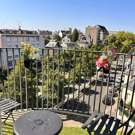 Cosy Proche Gare Apartment *